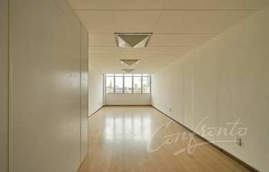 Imagem: O depósito para alugar possui 48m² de Área e está localizado