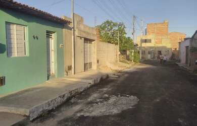 Imagem 1: Oportunidade Casa 2/4 no Albano Franco