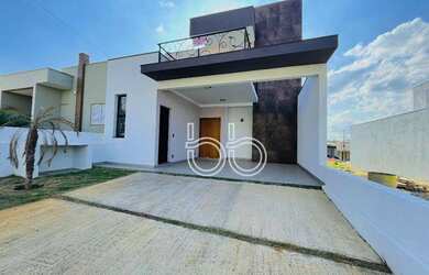 Imagem: A casa em condomínio possui 3 Dormitórios, 2 Banheiros, 4