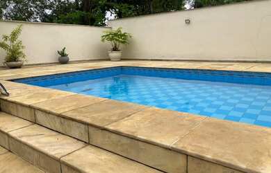 Imagem: A casa em condomínio à venda possui 5 Dormitórios, 5 Banheiros