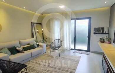 Imagem: A casa em condomínio possui 4 Dormitórios, 4 Banheiros, 4