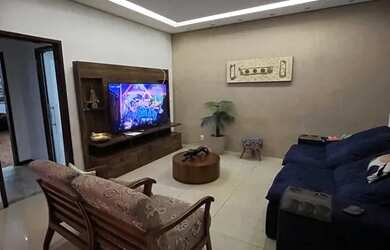 Imagem: A casa possui 4 Dormitórios, 5 Banheiros, 5 Vagas na garagem