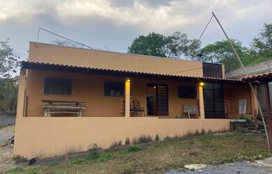 Imagem: A casa em condomínio possui 5 Dormitórios, 5 Banheiros, 3