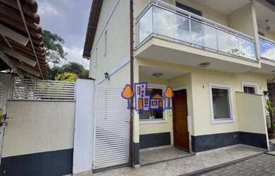 Imagem: A casa possui 2 Dormitórios, 1 Banheiro, 1 Vaga na garagem