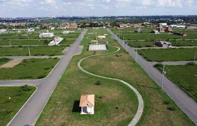 Imagem: O terreno possui 160m² de Área e está localizado em Novo