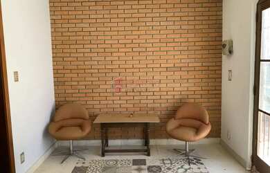 Imagem: A casa possui 3 Dormitórios, 3 Banheiros, 5 Vagas na garagem