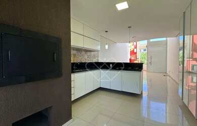 Imagem 6: Ampla Casa com 4 Dormitórios e Lareira à Venda ou para Alugar no Jardim Timbaúva, Gravataí