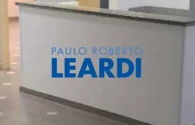 Imagem: O depósito possui 2 Vagas na garagem, 196m² de Área e está