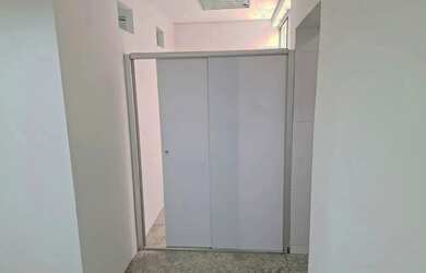 Imagem 4: Excelente sala, 55 M2, Piso Granito, Amplo e Arejado