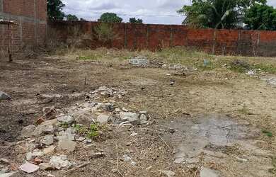 Imagem 2: Terreno no Siqueira. 396m² de Área