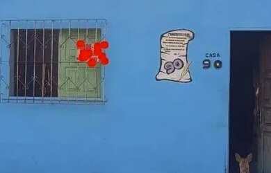 Imagem: A casa possui 2 Dormitórios, 1 Banheiro e 100m² de Área e