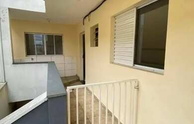 Imagem: A casa possui 1 Dormitório, 1 Banheiro, 40m² de Área e está