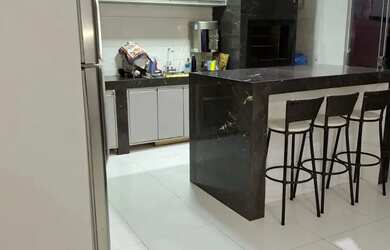 Imagem: A casa em condomínio possui 3 Dormitórios, 2 Banheiros, 2