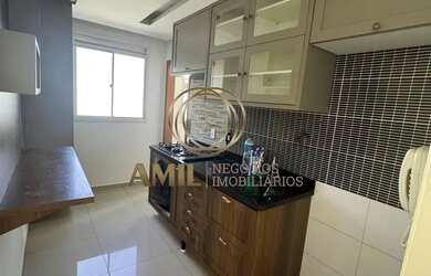 Imagem: O apartamento possui 2 Dormitórios, 1 Banheiro, 1 Vaga na garagem