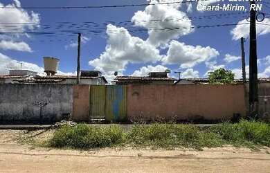 Imagem: A casa possui 2 Dormitórios, 1 Banheiro, 200m² de Área e