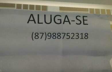 Imagem: A casa possui 3 Dormitórios, 2 Banheiros, 1 Vaga na garagem
