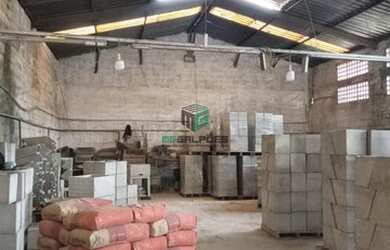 Imagem: O depósito possui 320m² de Área e está localizado em Jardim