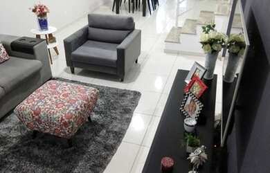 Imagem: A casa possui 2 Dormitórios, 4 Banheiros, 1 Vaga na garagem