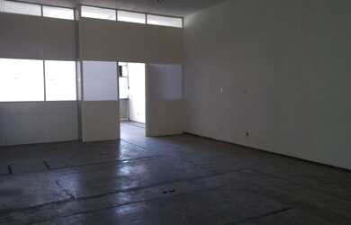 Imagem: O depósito possui 270m² de Área e está localizado em Centro