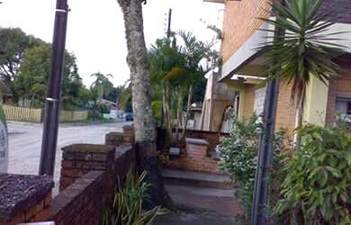 Imagem: A kitnet possui 2 Dormitórios, 1 Banheiro, 1 Vaga na garagem