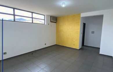 Imagem: O depósito possui 30m² de Área e está localizado em Campos