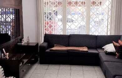 Imagem: A casa em condomínio possui 4 Dormitórios, 5 Banheiros, 2