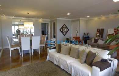 Imagem: O apartamento possui 4 Dormitórios, 2 Banheiros, 3 Vagas na