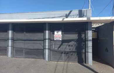 Imagem: A casa possui 2 Dormitórios, 1 Banheiro, 55m² de Área e está