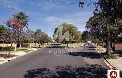 Imagem: A casa em condomínio possui 4 Dormitórios, 4 Banheiros, 4