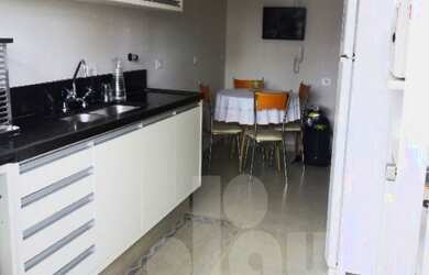 Imagem: O apartamento à venda possui 3 Dormitórios, 1 Banheiro, 2