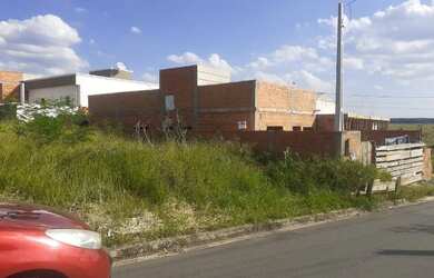 Imagem 8: Lote com excelente vizinhança por apenas $144.000 ou entrada mais 60...