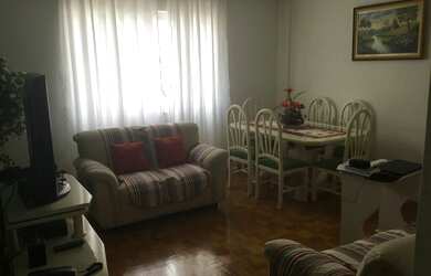 Imagem: O apartamento possui 2 Dormitórios, 1 Banheiro, 2 Vagas na