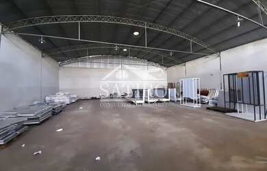 Imagem: O depósito possui 1.300m² de Área e está localizado em