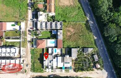 Imagem 4: Casa ao Lado da Av. Paraná com Terreno de Fundos