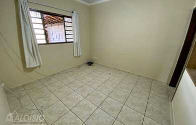 Imagem 2: Casa com 3 dormitórios - venda por R$ 270.000,00 ou aluguel por R$ 1.400,00/mês...