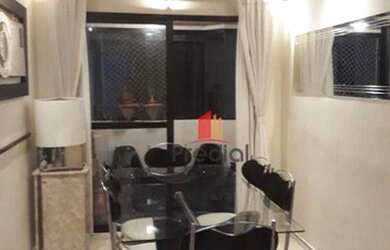 Imagem: O apartamento possui 3 Dormitórios, 1 Banheiro, 1 Vaga na garagem