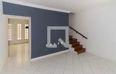 Imagem: A casa possui 2 Dormitórios, 2 Banheiros, 1 Vaga na garagem