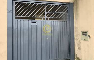 Imagem: A casa possui 1 Dormitório, 1 Banheiro, 5 Vagas na garagem