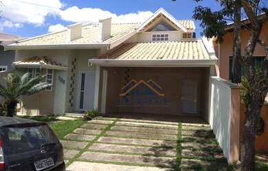 Imagem: A casa em condomínio possui 4 Dormitórios, 3 Banheiros, 4