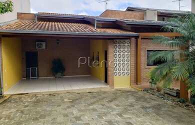 Imagem: A casa em condomínio possui 2 Dormitórios, 2 Banheiros, 4