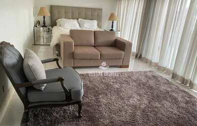 Imagem: A casa possui 4 Dormitórios, 5 Banheiros, 3 Vagas na garagem