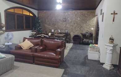 Imagem 2: Temporada para família exigente. Mínimo de 3 dias