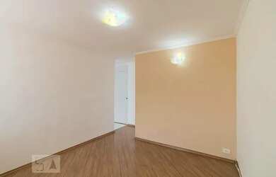 Imagem: O apartamento possui 3 Dormitórios, 1 Banheiro, 1 Vaga na garagem