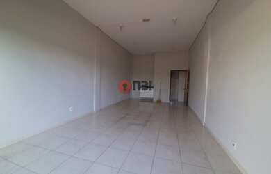 Imagem: O depósito possui 4 Vagas na garagem, 50m² de Área e está