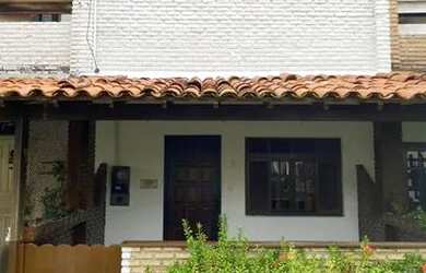 Imagem: A casa em condomínio possui 3 Dormitórios, 2 Banheiros, 2