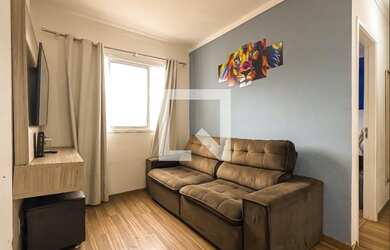 Imagem: O apartamento possui 2 Dormitórios, 1 Banheiro, 1 Vaga na garagem