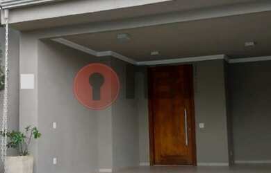 Imagem: A casa em condomínio possui 5 Dormitórios, 5 Banheiros, 4