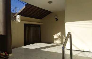 Imagem: A casa possui 2 Dormitórios, 3 Banheiros, 140m² de Área e