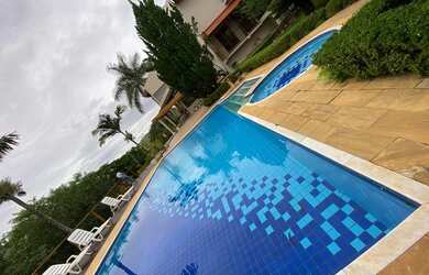 Imagem: A casa em condomínio possui 5 Dormitórios, 5 Banheiros, 5