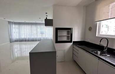 Imagem: O apartamento possui 3 Dormitórios, 4 Banheiros, 3 Vagas na